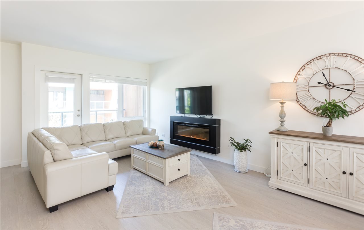 38-3595 Salal Dr