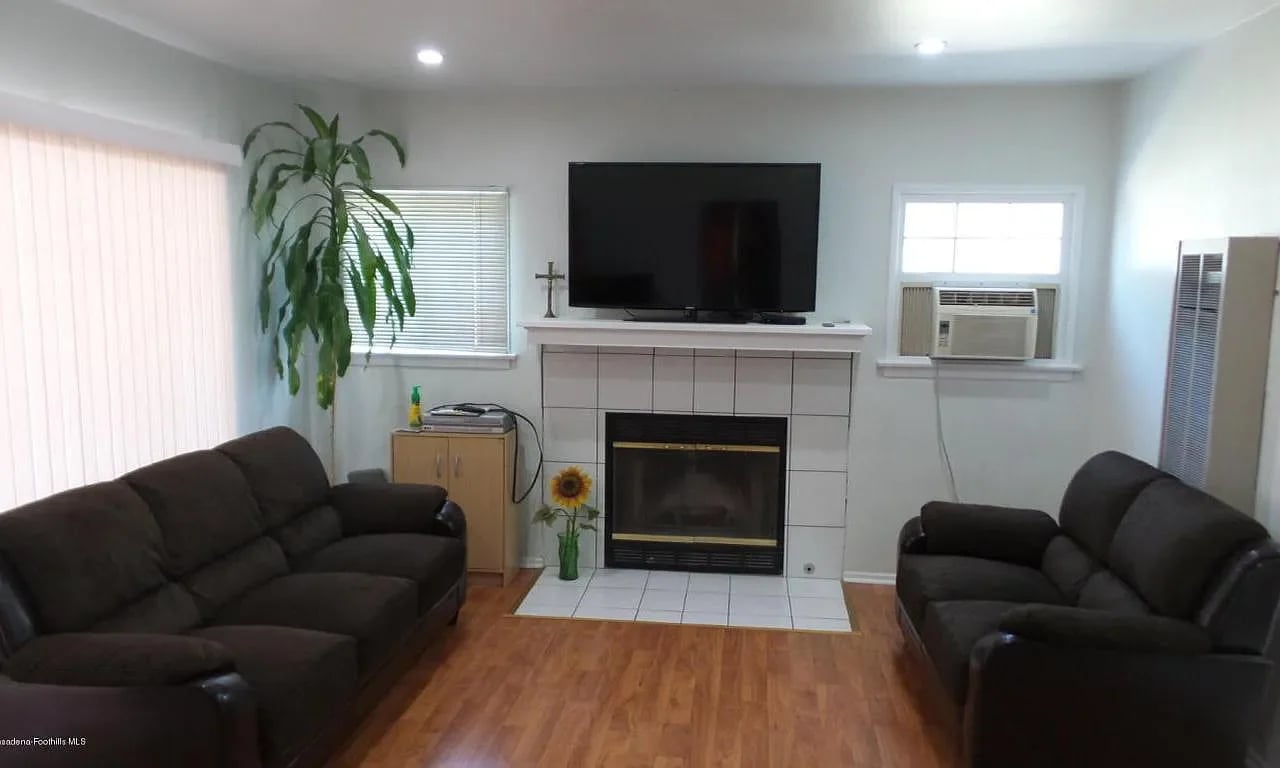 3179 La Clede Ave