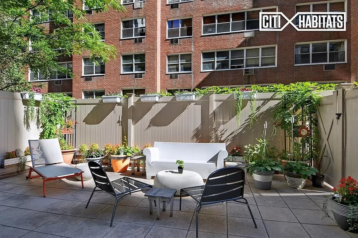 315 East 69th Street Unit: 1L