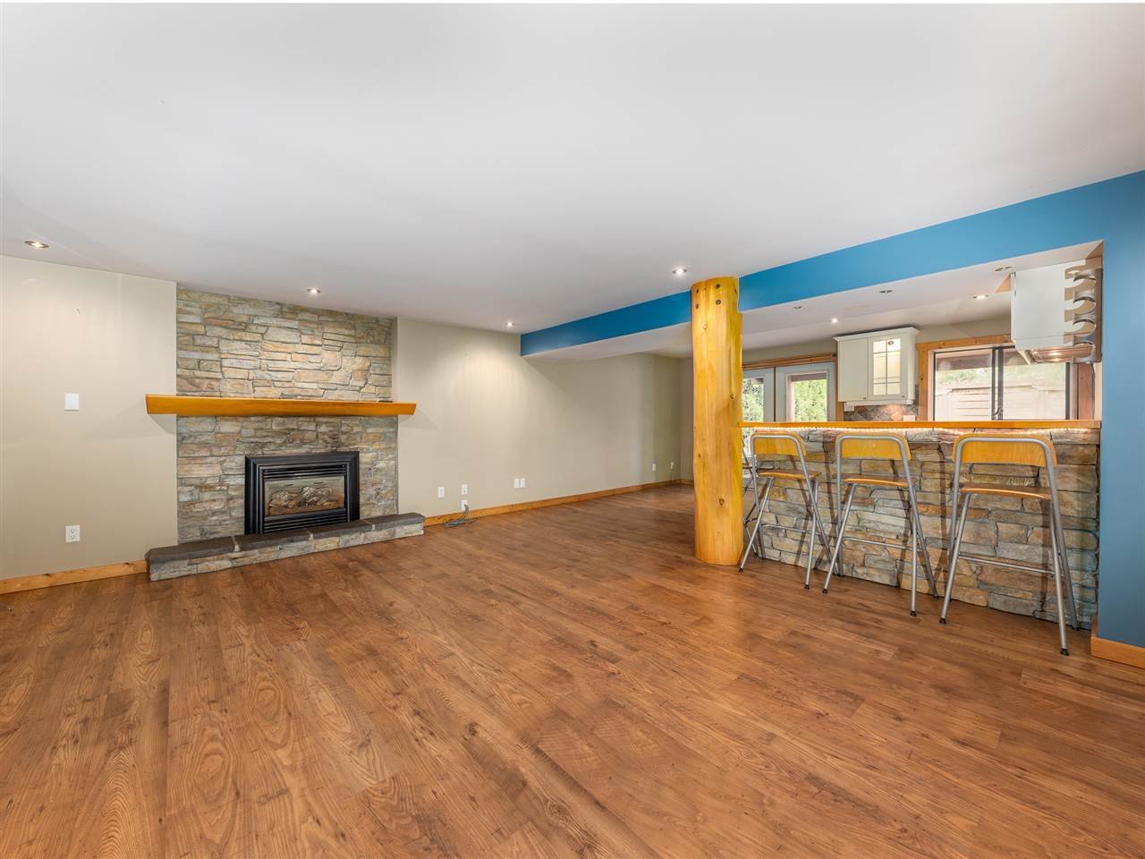 40435 Friedel Cres