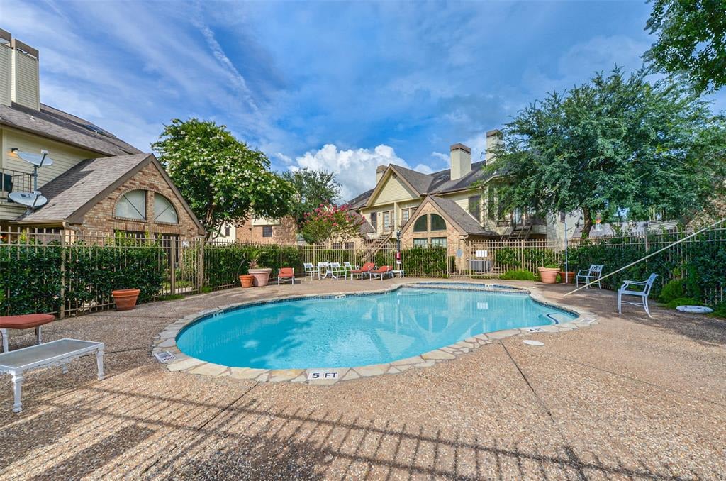 2425 Holly Hall Street Unit: 92F