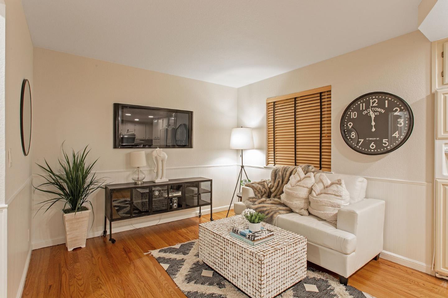 844 Portwalk Pl