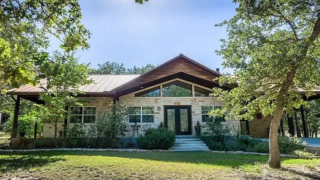 810 Pedernales Estates Rd