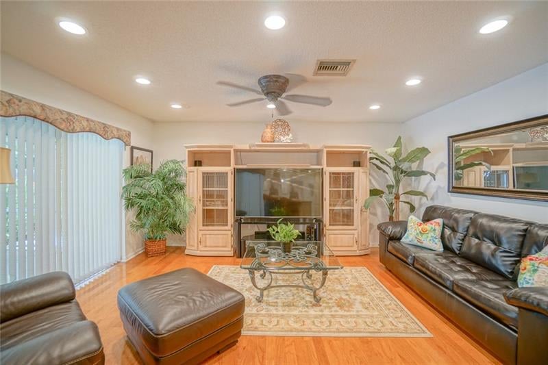 131 NW 84Th Way