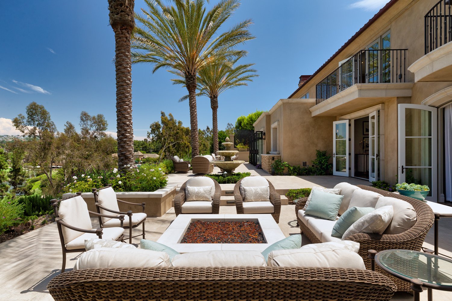 18 Canyon Fairway Dr