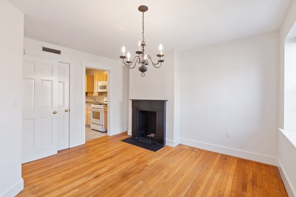 135 Charles St, #3