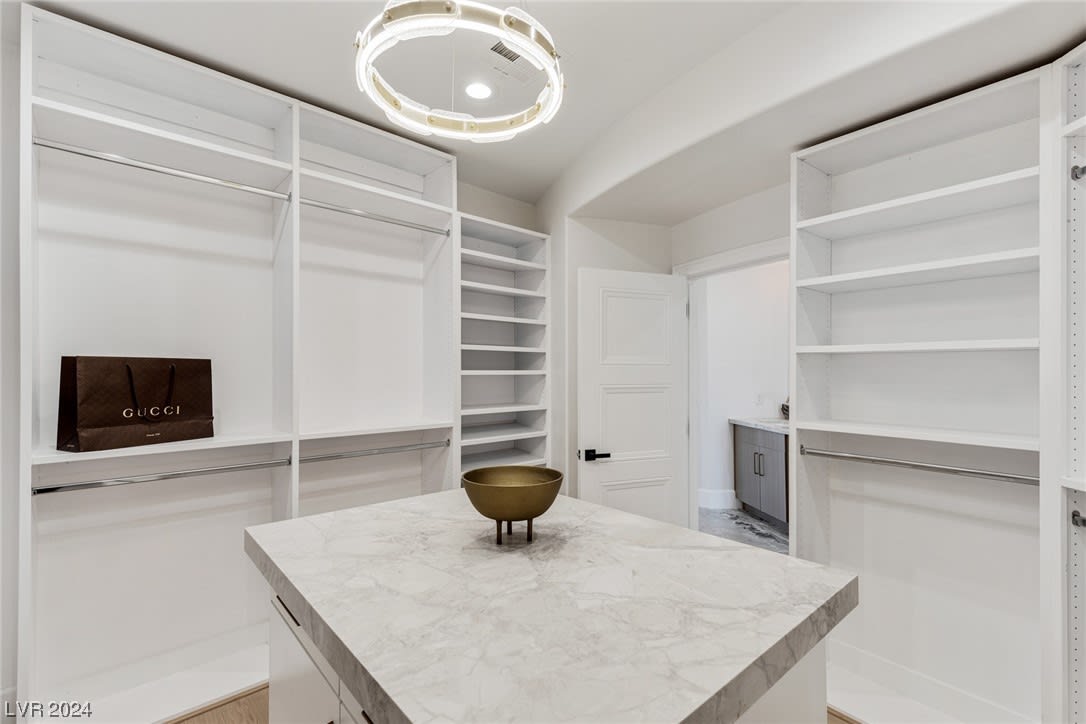 22 Anthem Pointe Ct