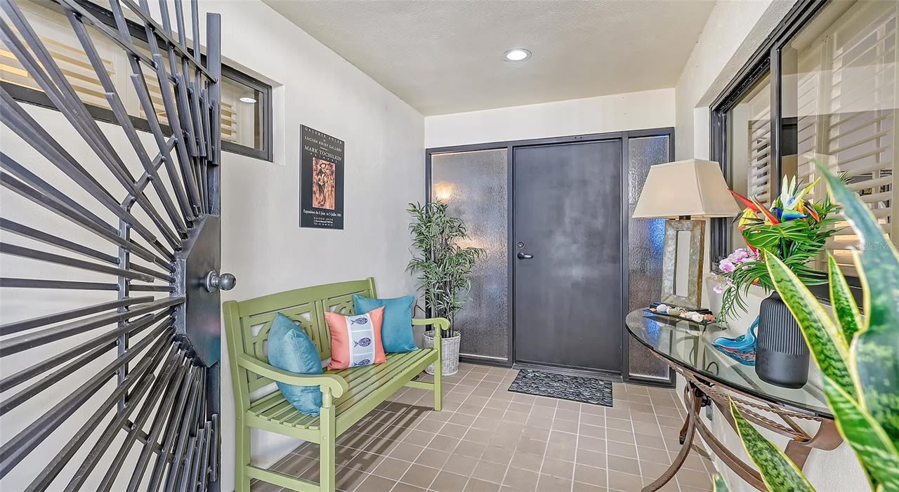 2120 Harbourside Dr, #657