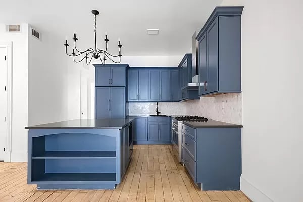 165 Monroe Street Unit: 1