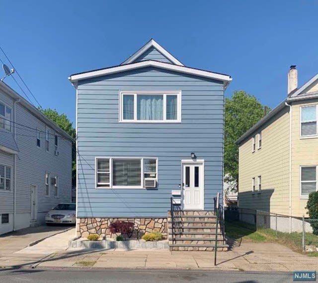 209 HAYWARD PL