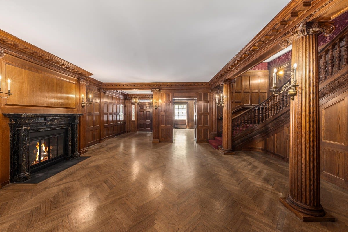 9 W 54th St, Townhouse