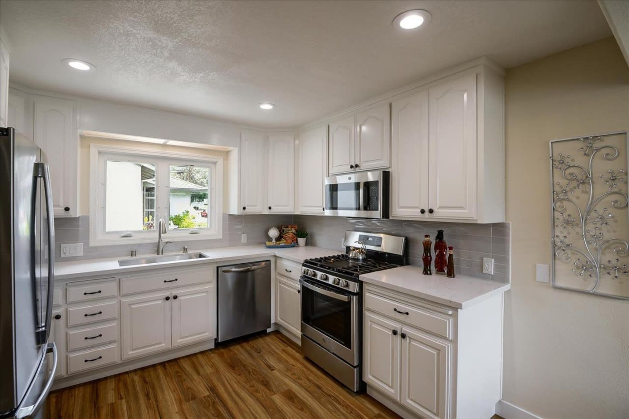 2343 Arlene Dr