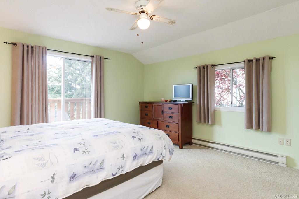 1389 Vista Hts, Victoria