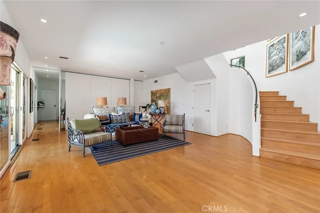 3846 Fairway Ave