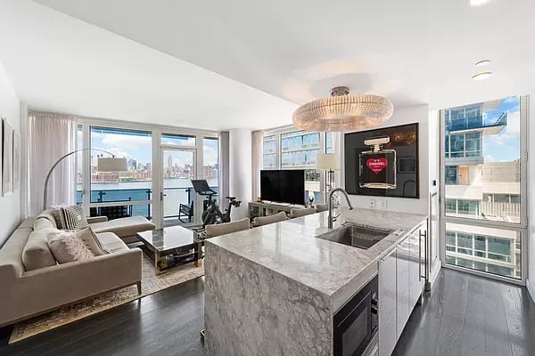 22 North 6th Street Unit: 10D