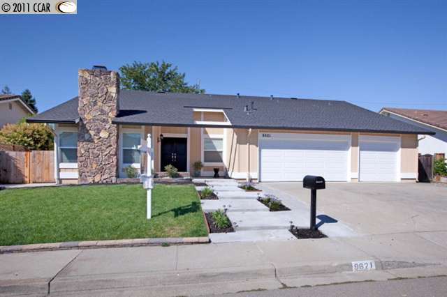 9621 Thunderbird Drive
