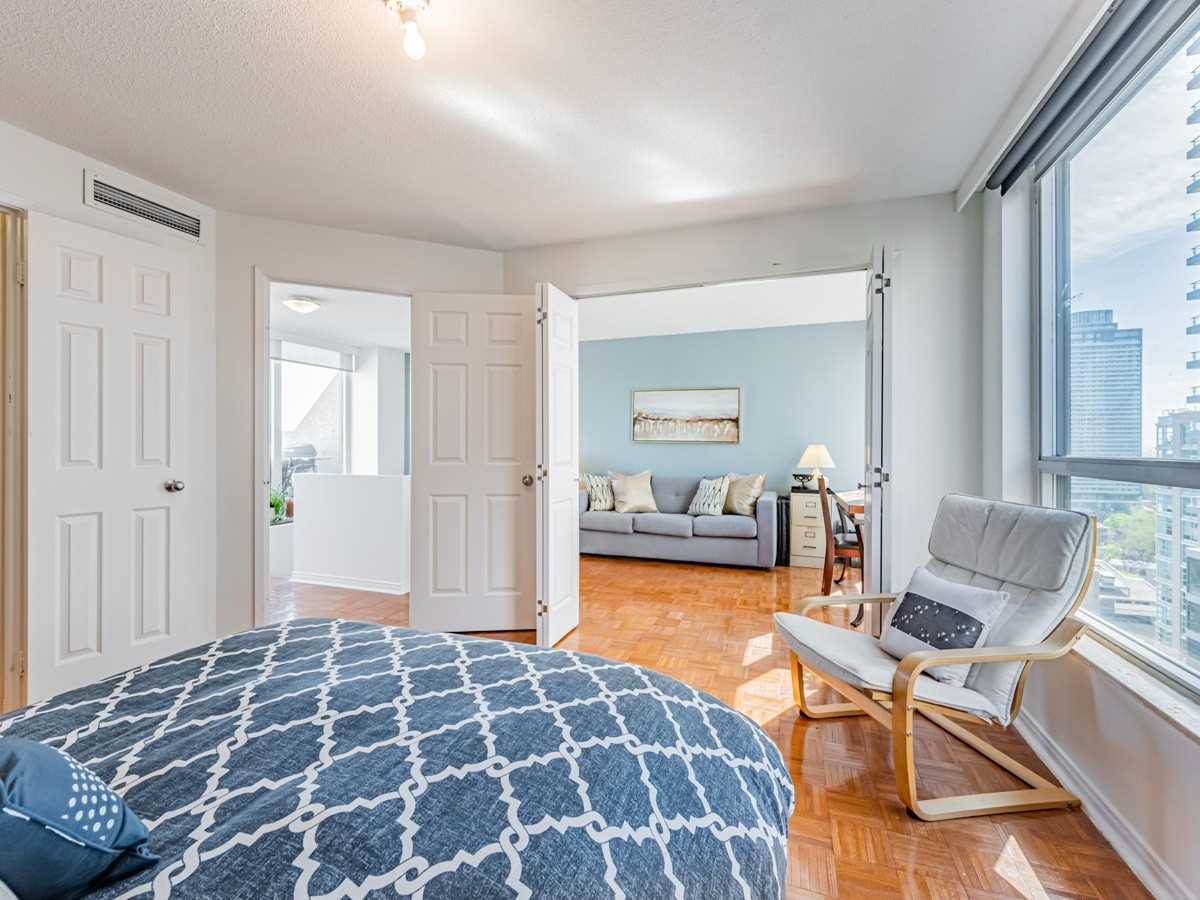 360 BLOOR ST E PH 5