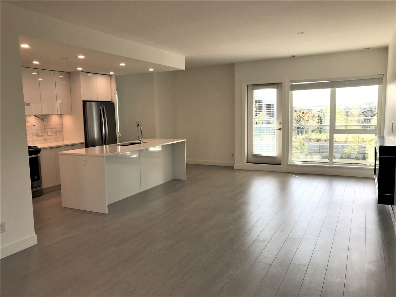 15-3596 Salal Dr