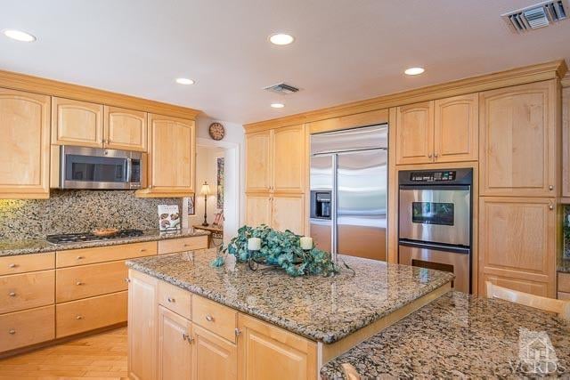 1561 Shadowglen Court