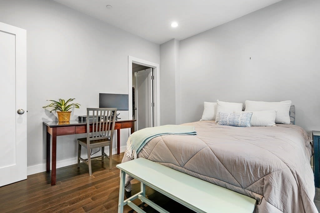 309 E Street, #22
