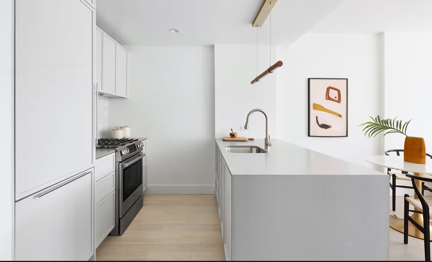 111 Montgomery St, #9H