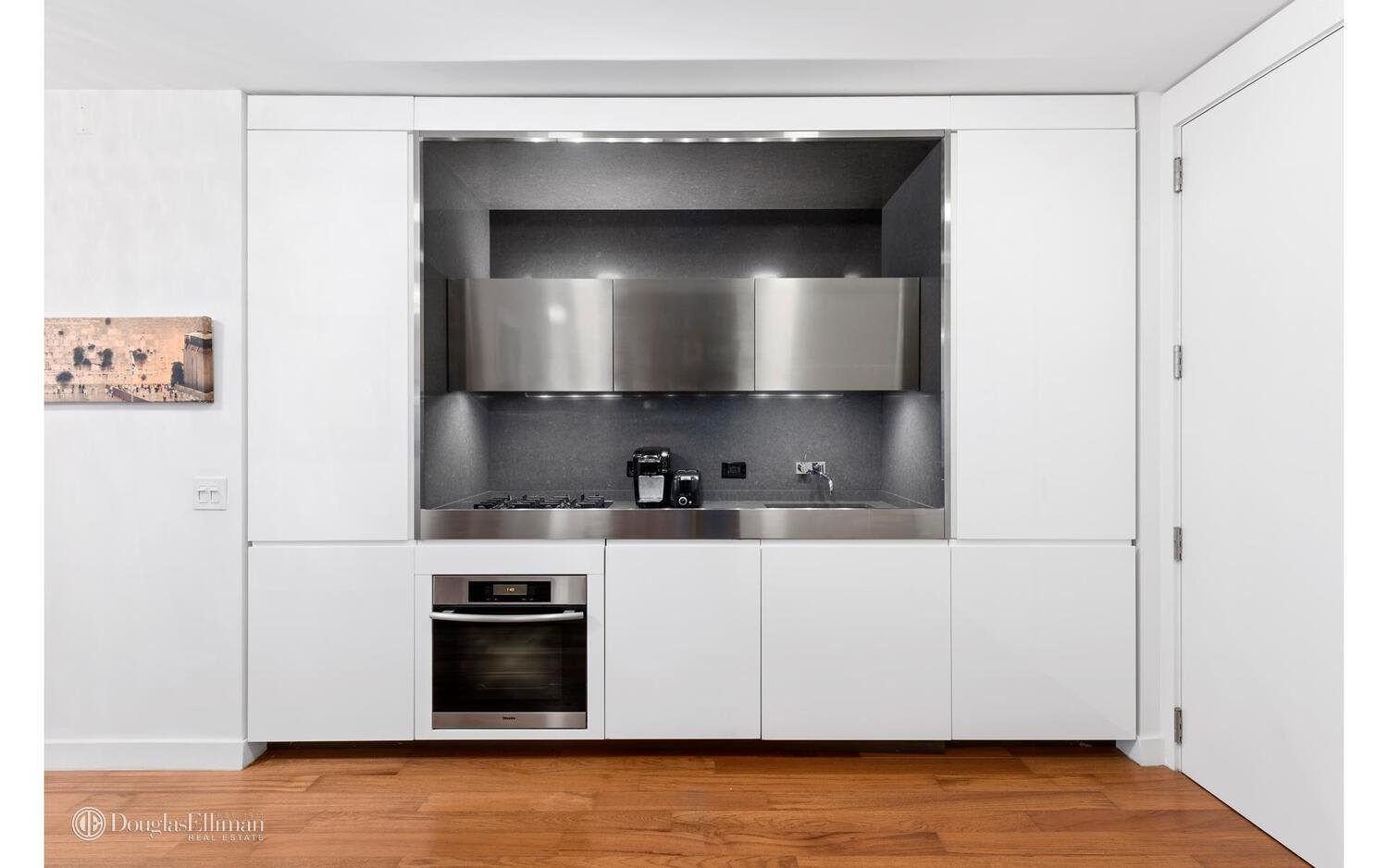 15 William St, Unit 8G