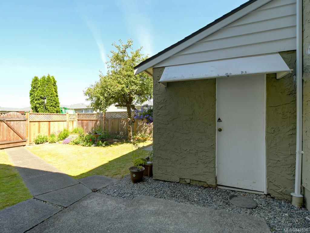 3-10070 Fifth St, Sidney