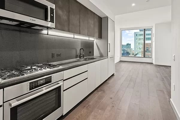 11 Hoyt Street Unit: 23K