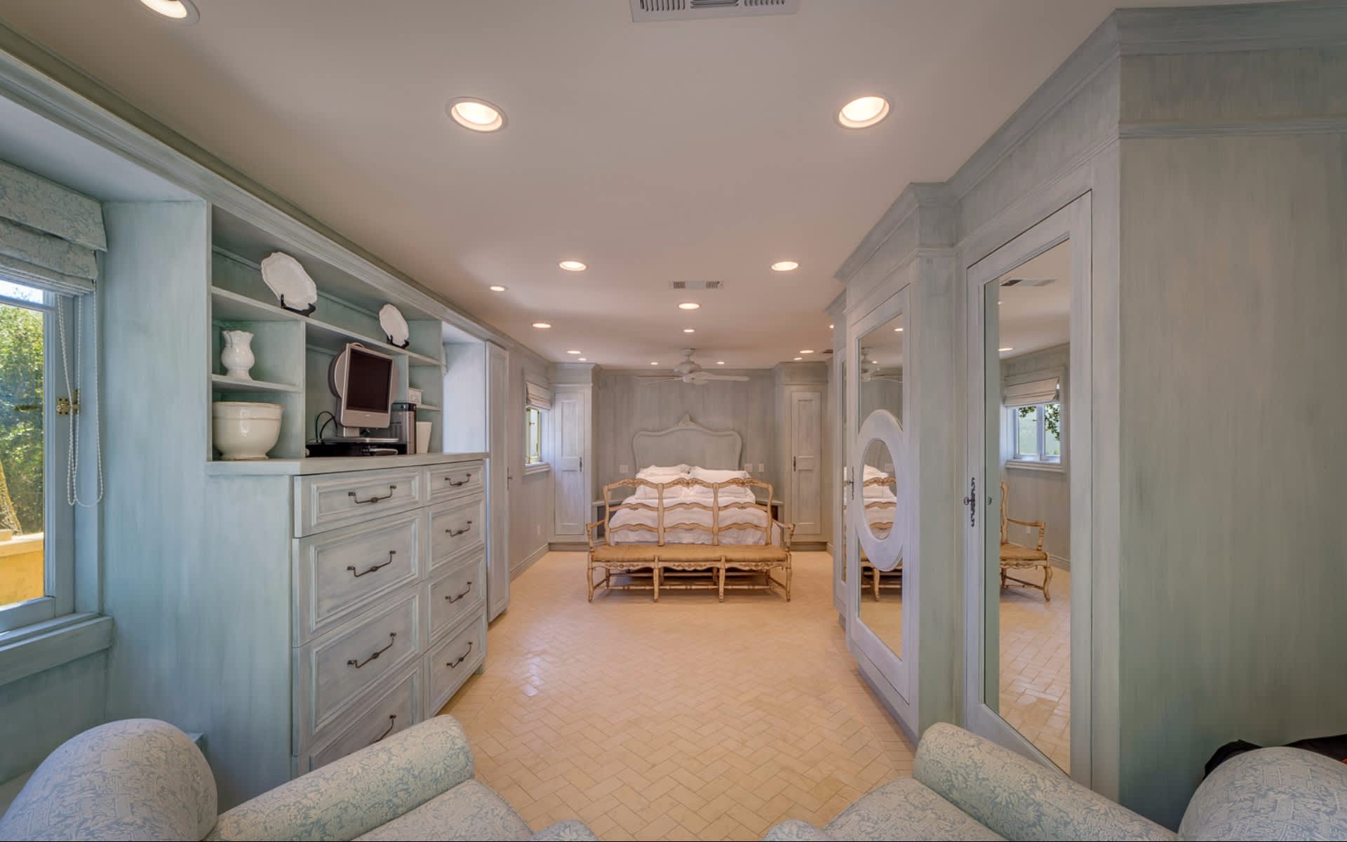 Absolutely Stunning Jewel Estate  - SOLD