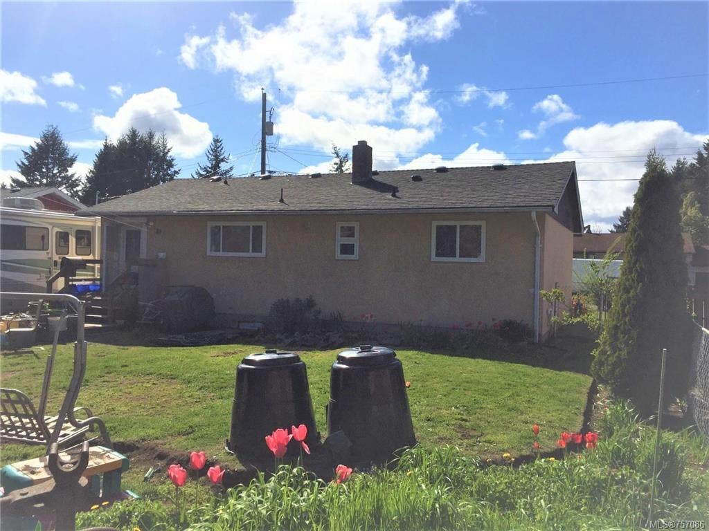 2827 Knotty Pine Rd, Langford