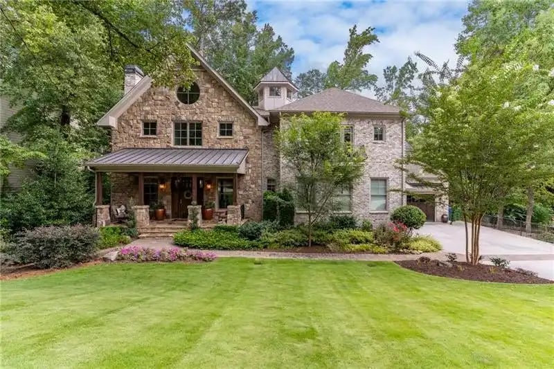 15 Lake Forrest Ln