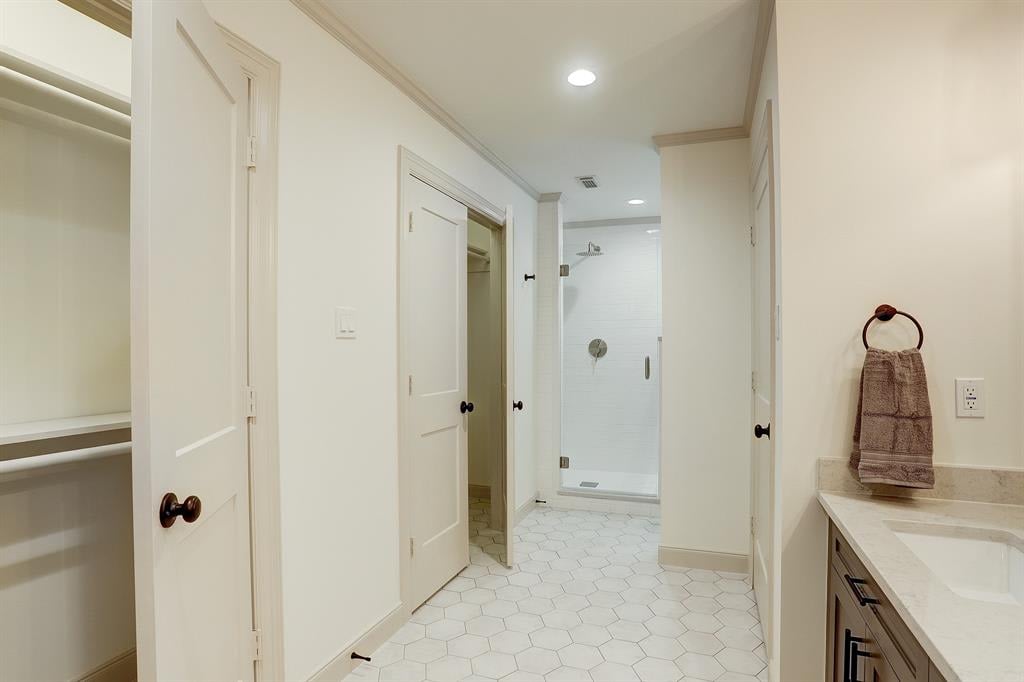 10502 Shadow Wood Drive 