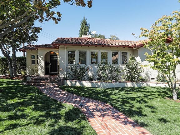 111 Baywood Ave