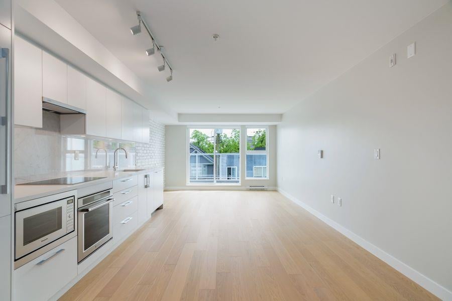 310-2508 Fraser St