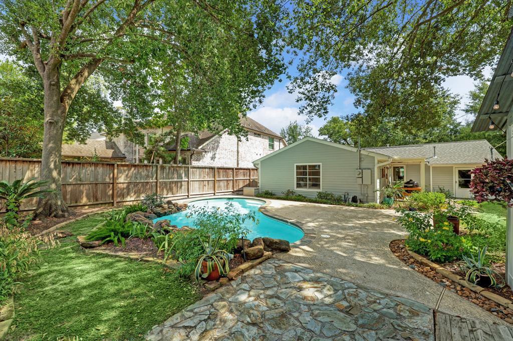 1706 Lamonte Ln