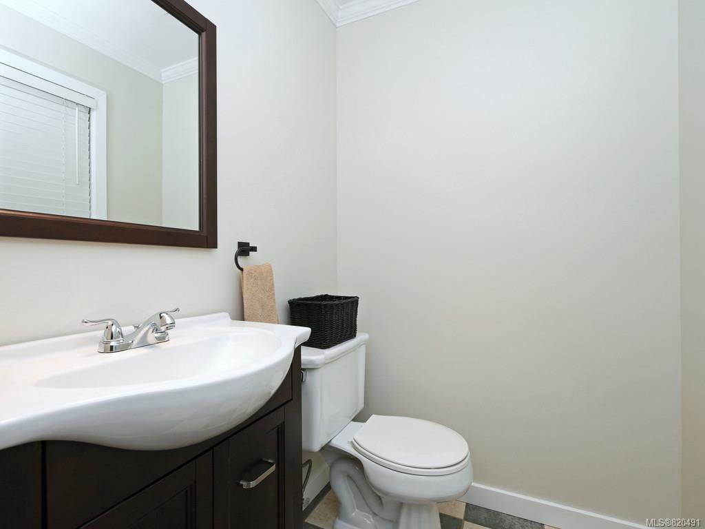 2952 Elegante Pl, Langford