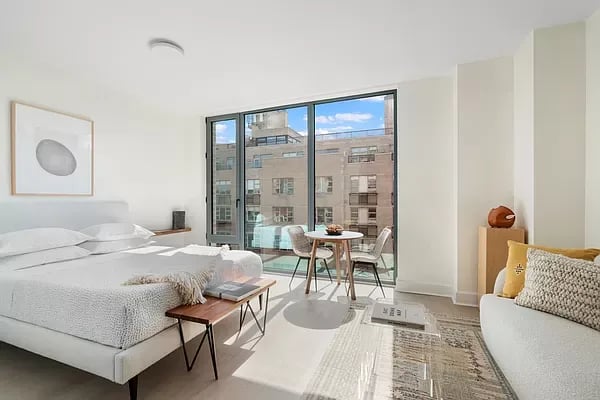 526 Union Avenue Unit: 404