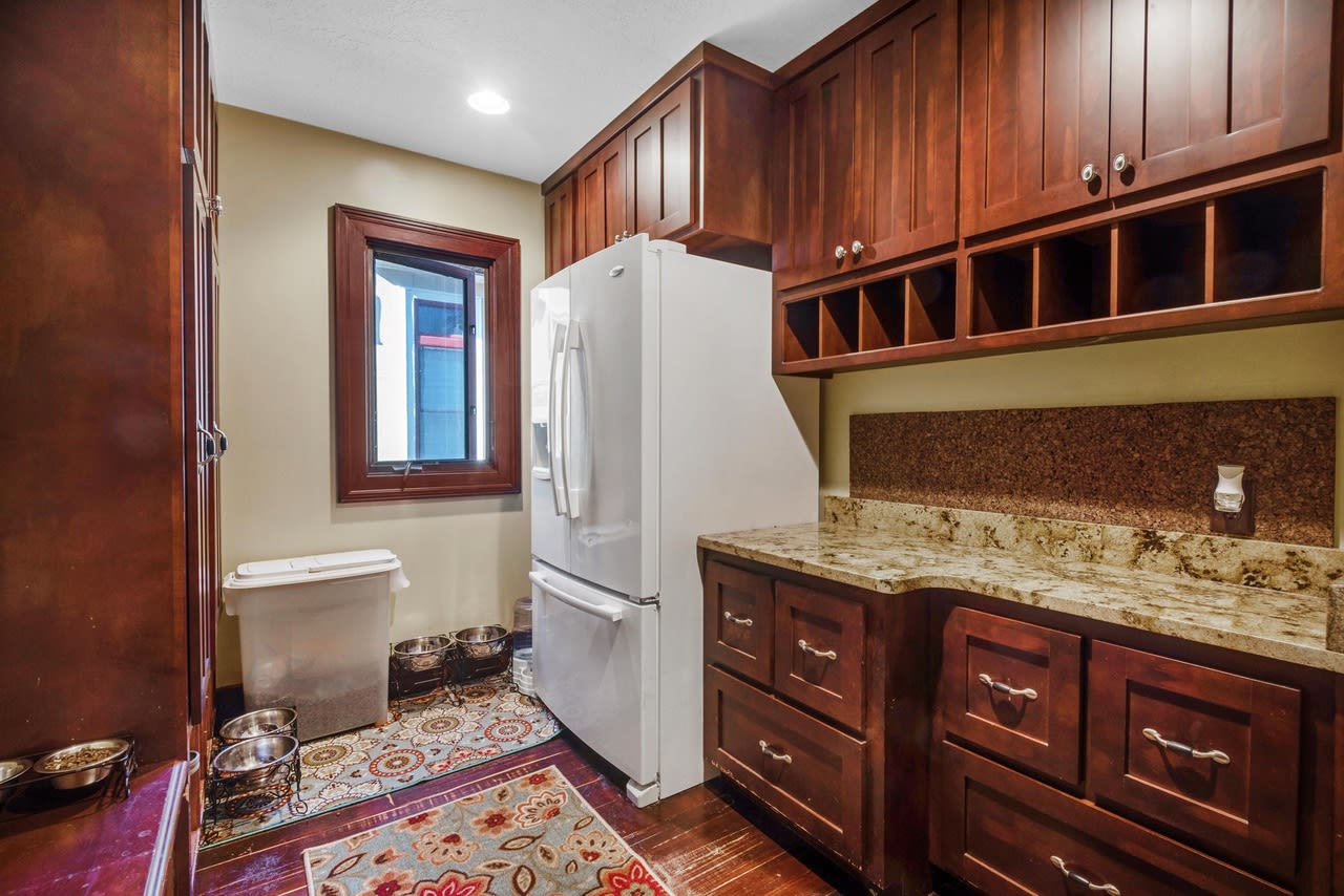 5236 Finisterre Drive