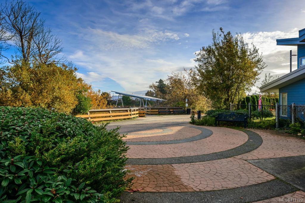 102-785 Tyee Rd, Victoria