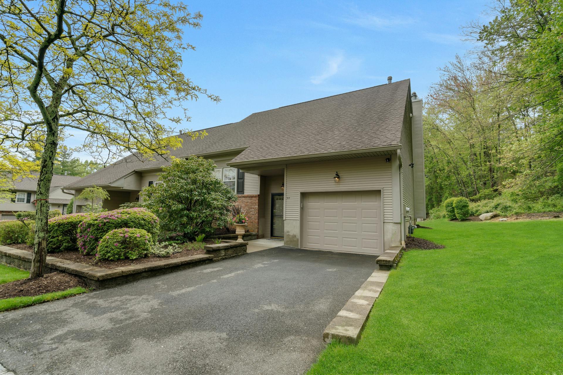 44 Allison Way