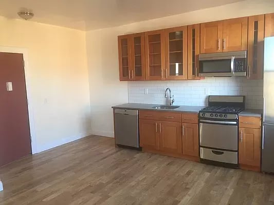 1207 Nostrand Avenue Unit: 2R