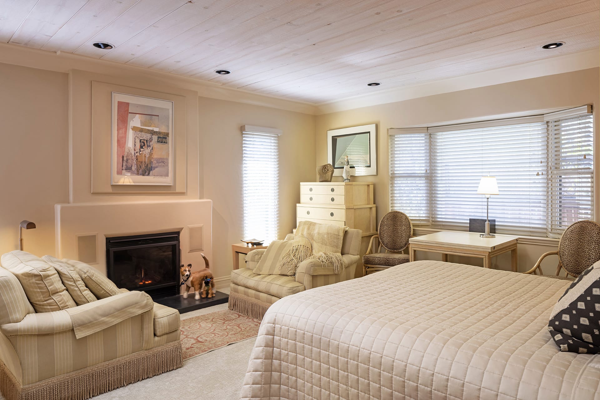 Carmel Jewel - 10th Ave 3 SE of San Carlos