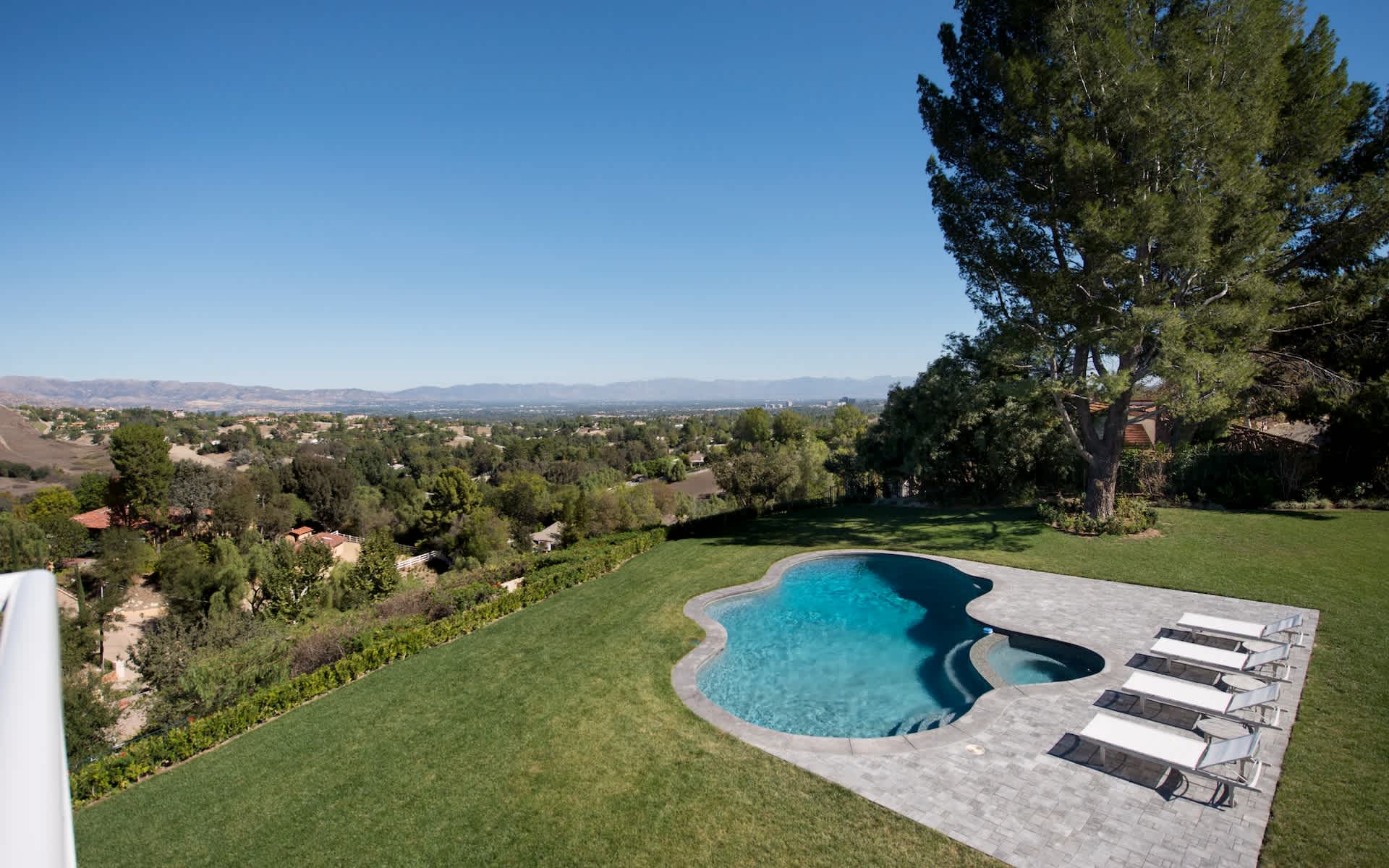 5570 Bill Cody Rd, Hidden Hills Ca