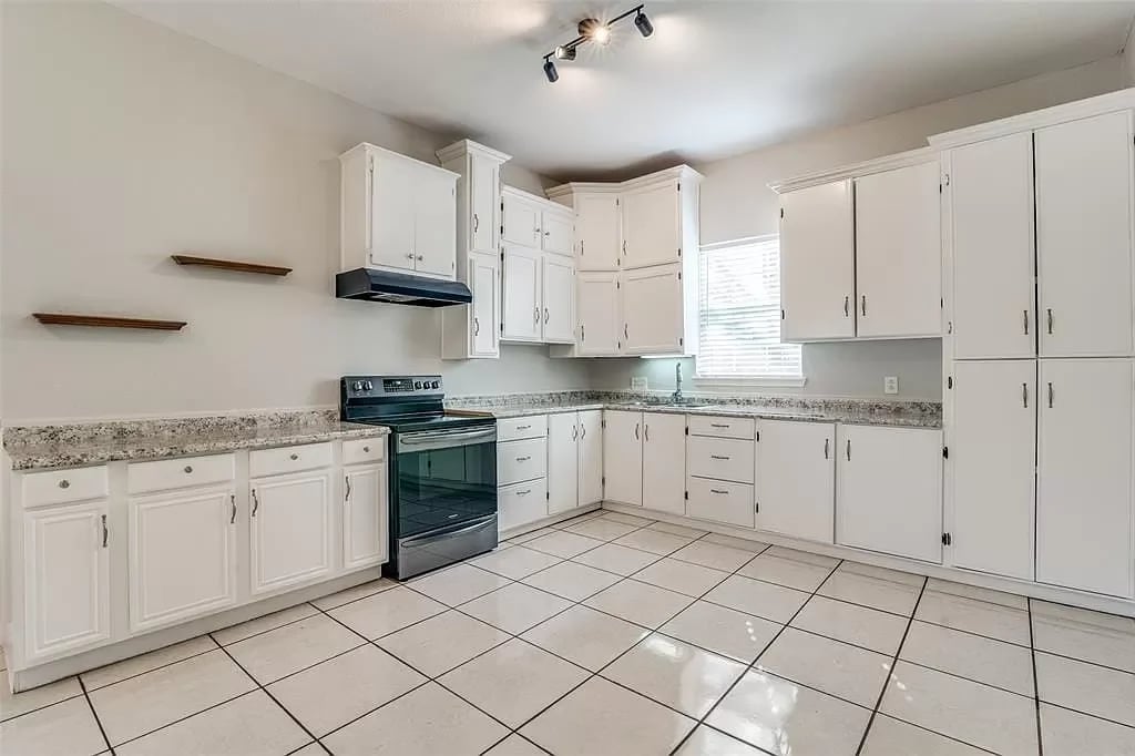 271 Bass Rd