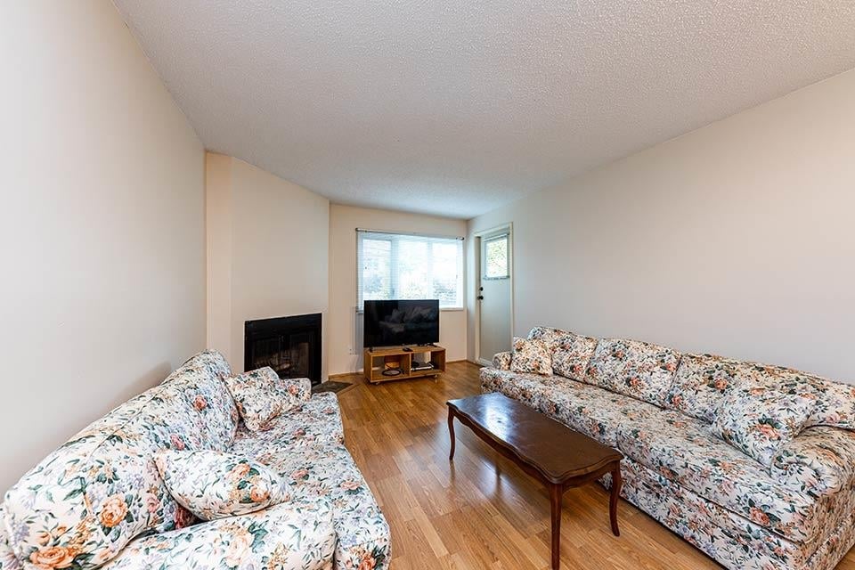 207-1122 King Albert Ave