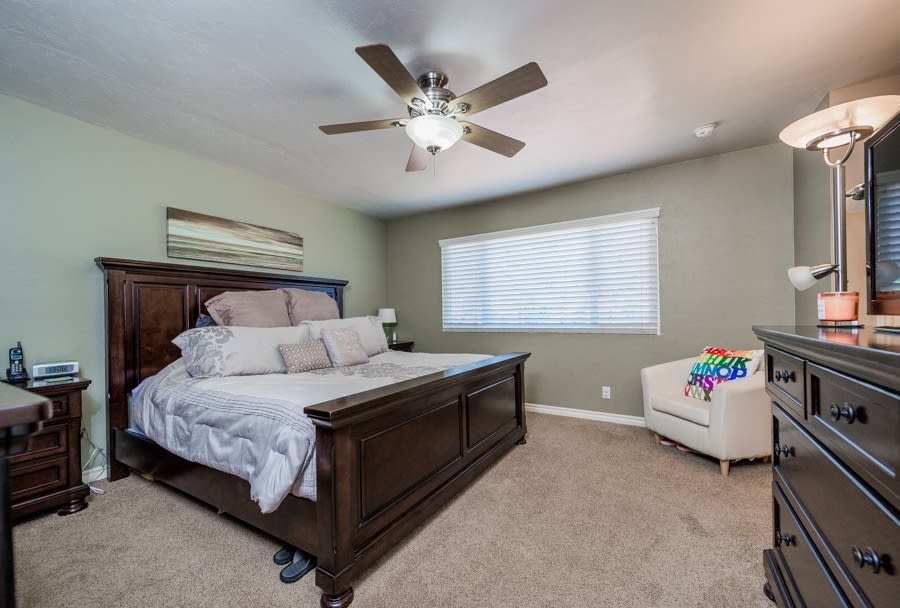 2833 Victoria Pl