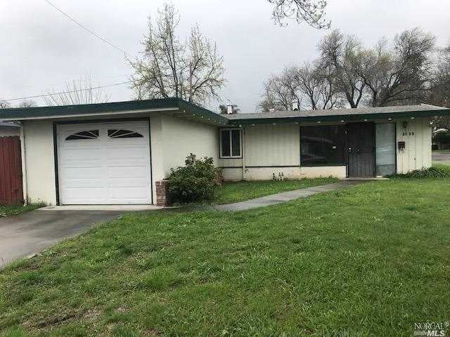 1061 Buchanan St