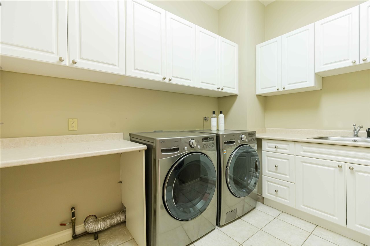 2221 Tanager Place, North Vancouver
