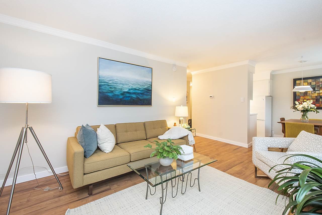 102-2335 York Ave