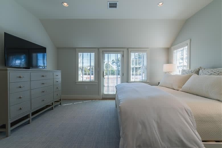 12 Pond View Dr